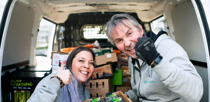 Smiles and thumbs up from CEO Tor Jan Bredebekk and operations manager Ann Merete Pedersen Myrvold at Matsentralen Rogaland.