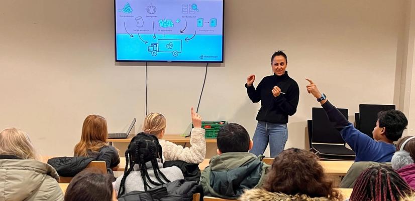 rojektledare Anne Marthe Bratthammer är utbildad lärare och engagerad i klimat- och miljöfrågor. Hennes engagemang smittar av sig på eleverna som får serveras nyckelfakta om konsumtion, utsläpp och humanitära konsekvenser av klimatförändringarna.