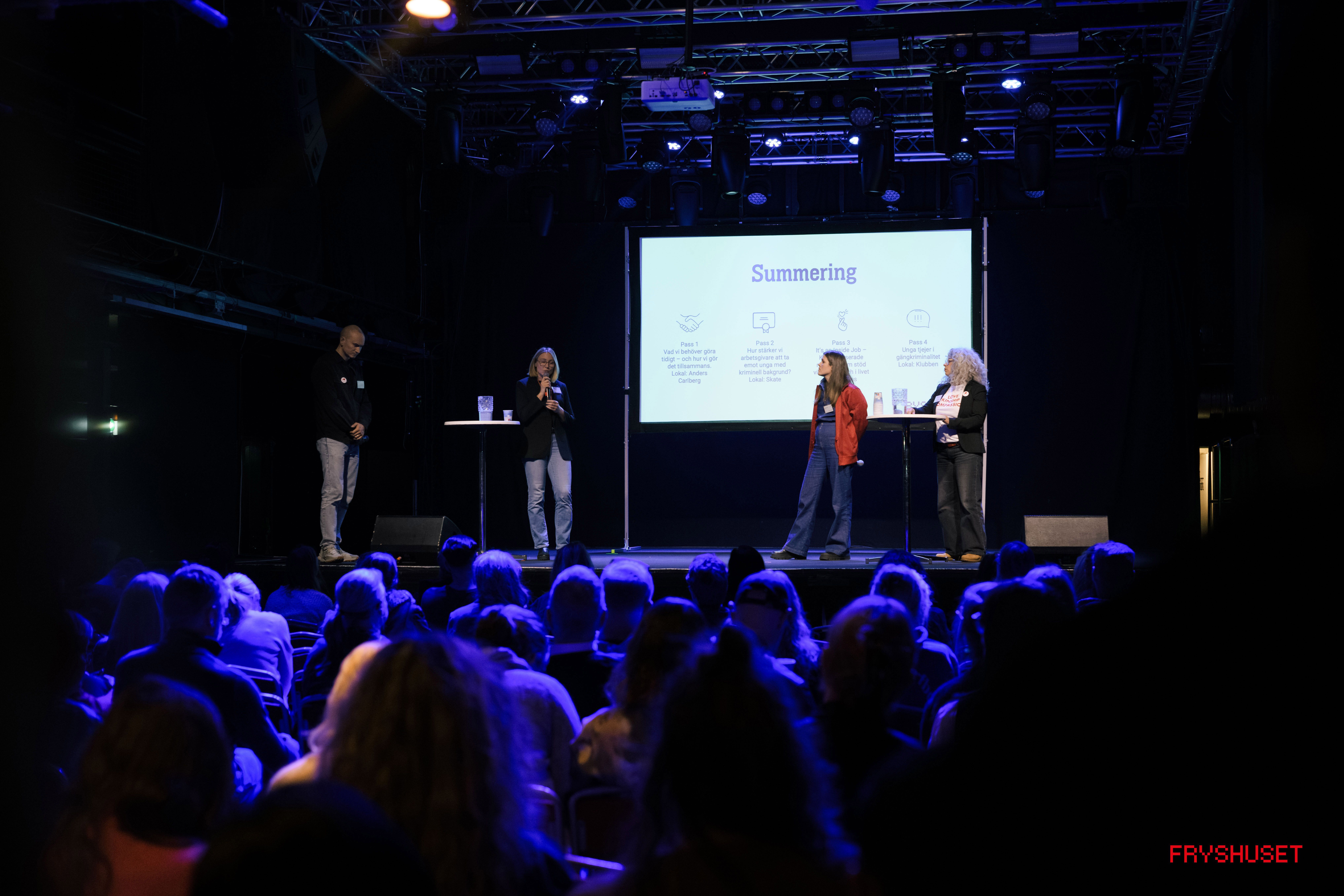 Panelsamtale etter fremføringen av Klipp Han 