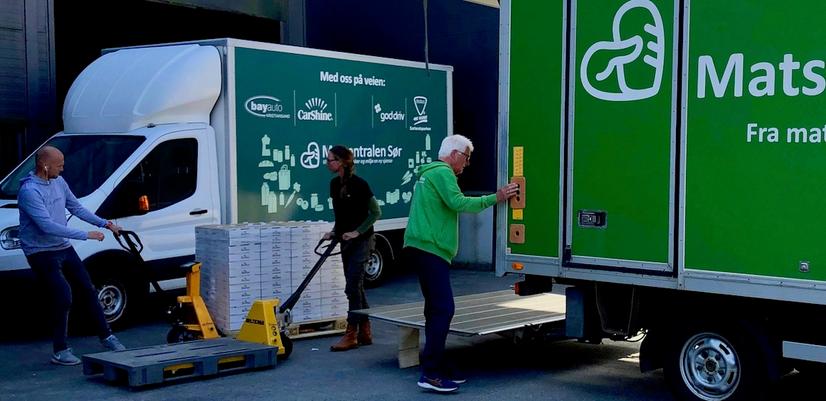 Daglig verksamhet utanför Matcentralen Sør:s lager.