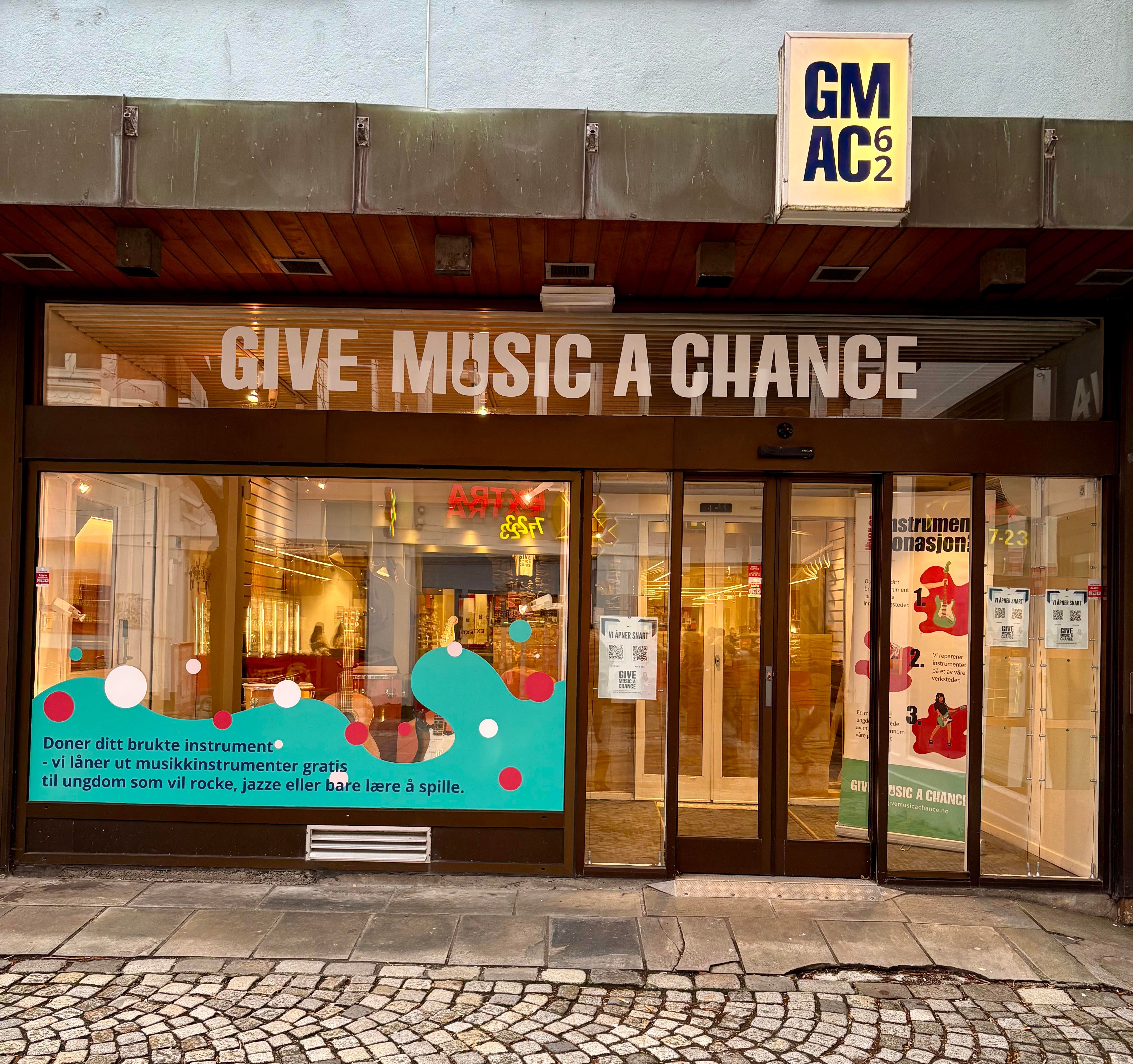 Outside Give Music a Chance in central Bergen.