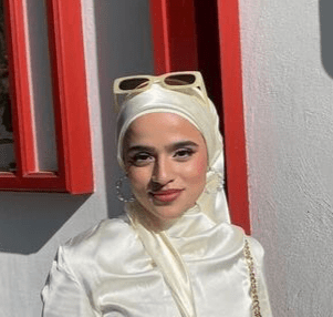 Portrait photo of Reem Aljeshy (22)