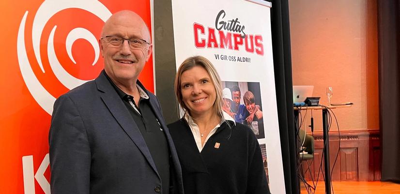 Daglig leder i Guttas Campus, Omar Mekki, og daglig leder i Kavlifondet, Ingrid Paasche på lanseringsfesten for bok og filmen om Guttas Campus i januar.