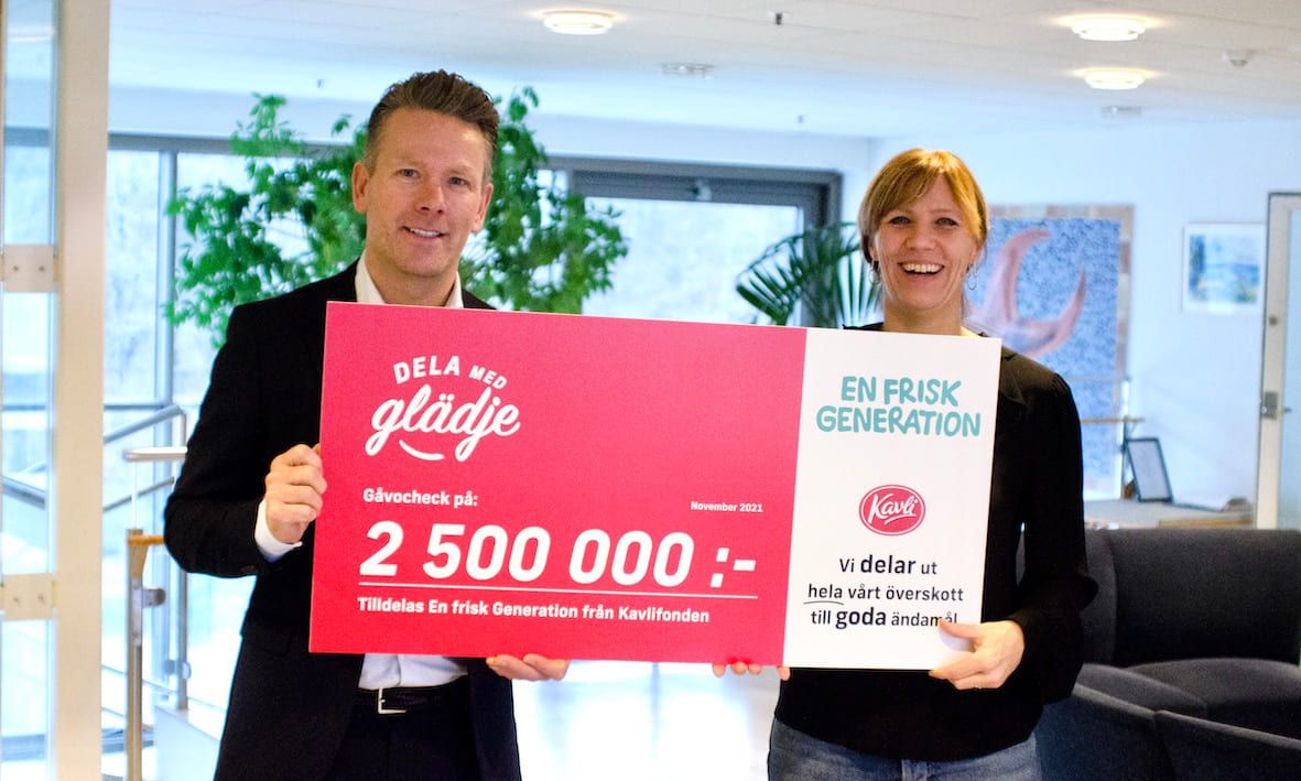 Jonny Mattsson, CEO of Kavli Sweden, and Janna Hellerup, Secretary General of En Frisk Generation.