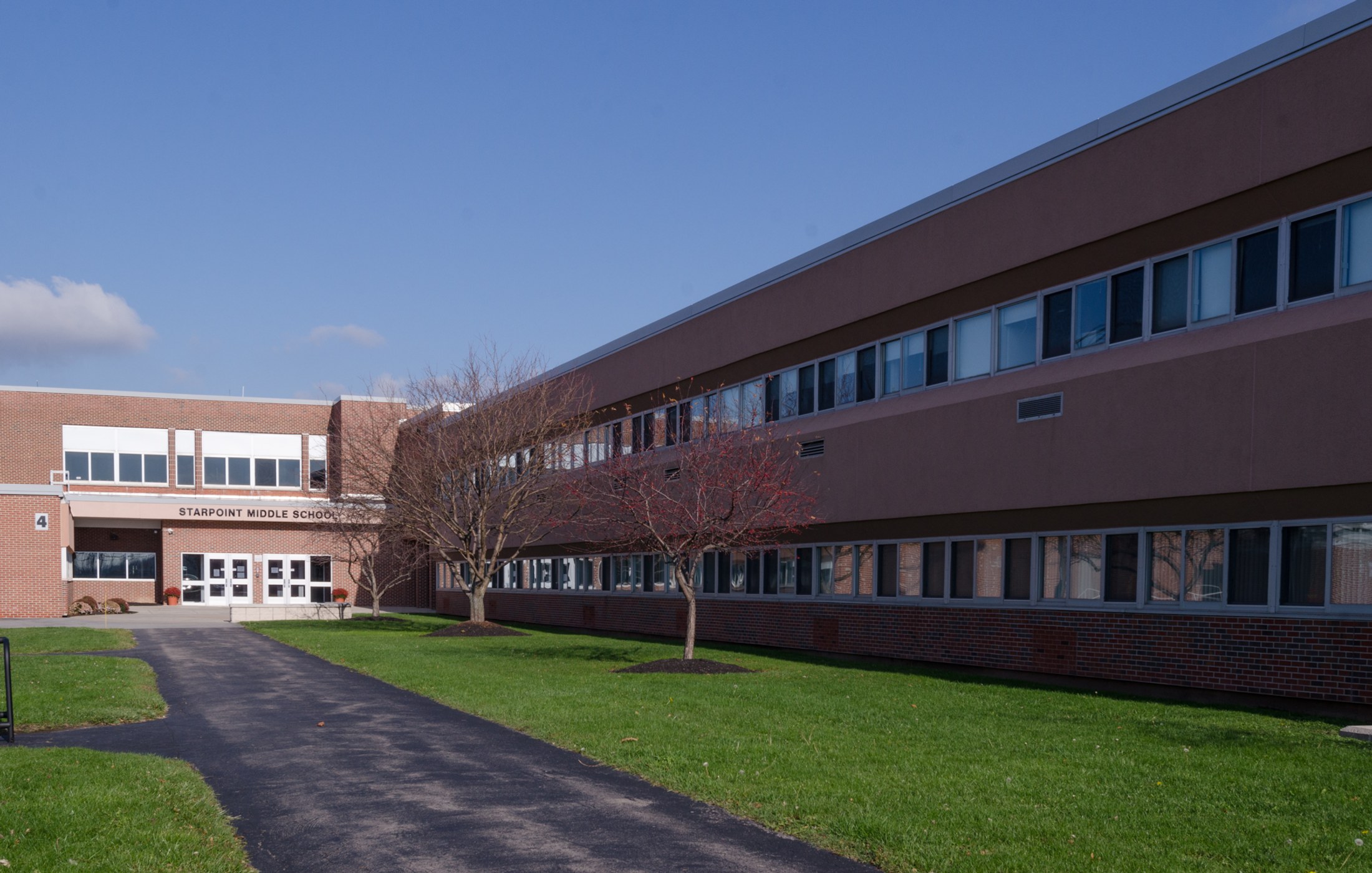 Starpoint Middle School exterior and landscaped courtyard
