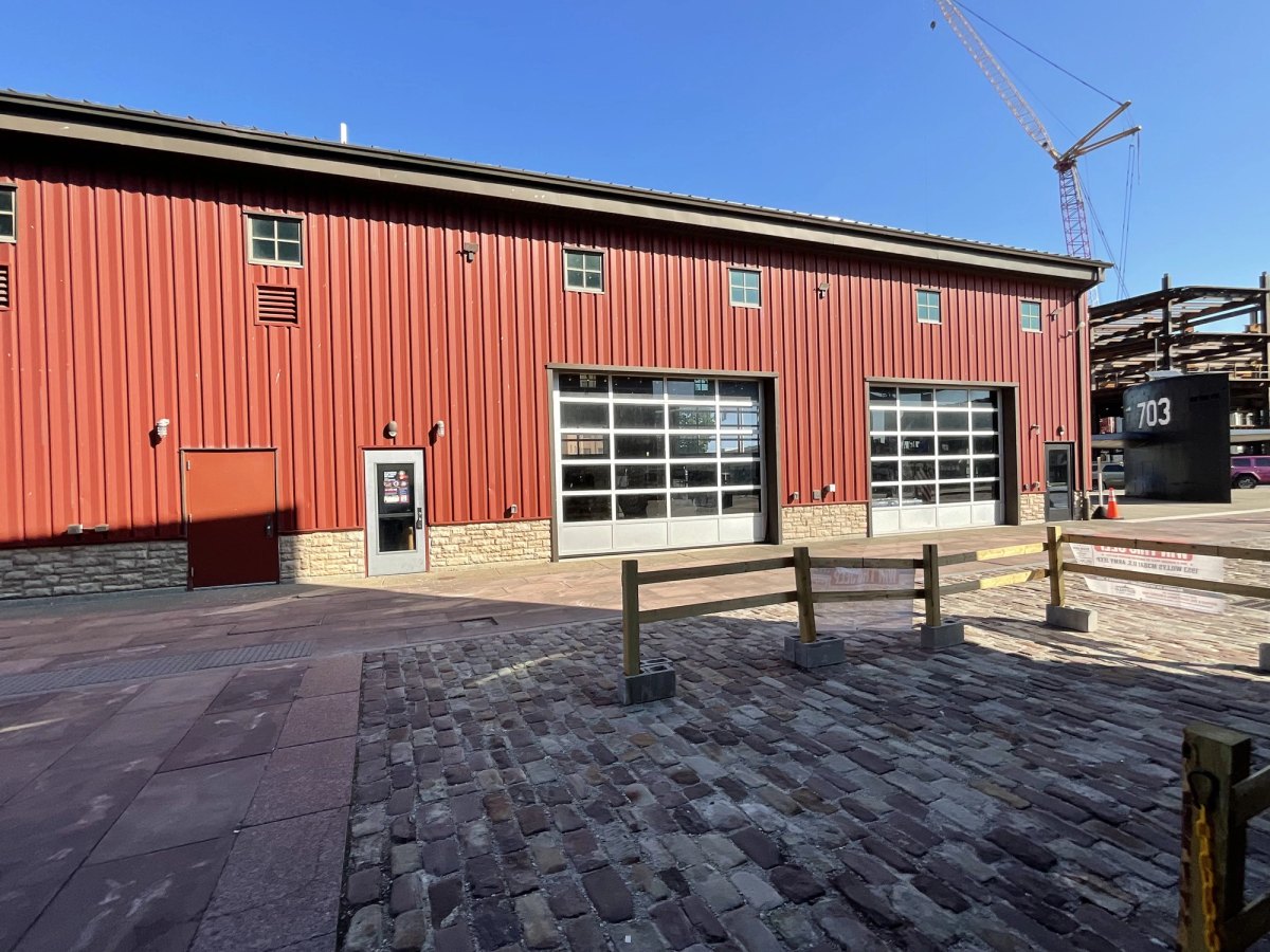 Buffalo and Erie County Hangar Naval and Military Park project photograph 3