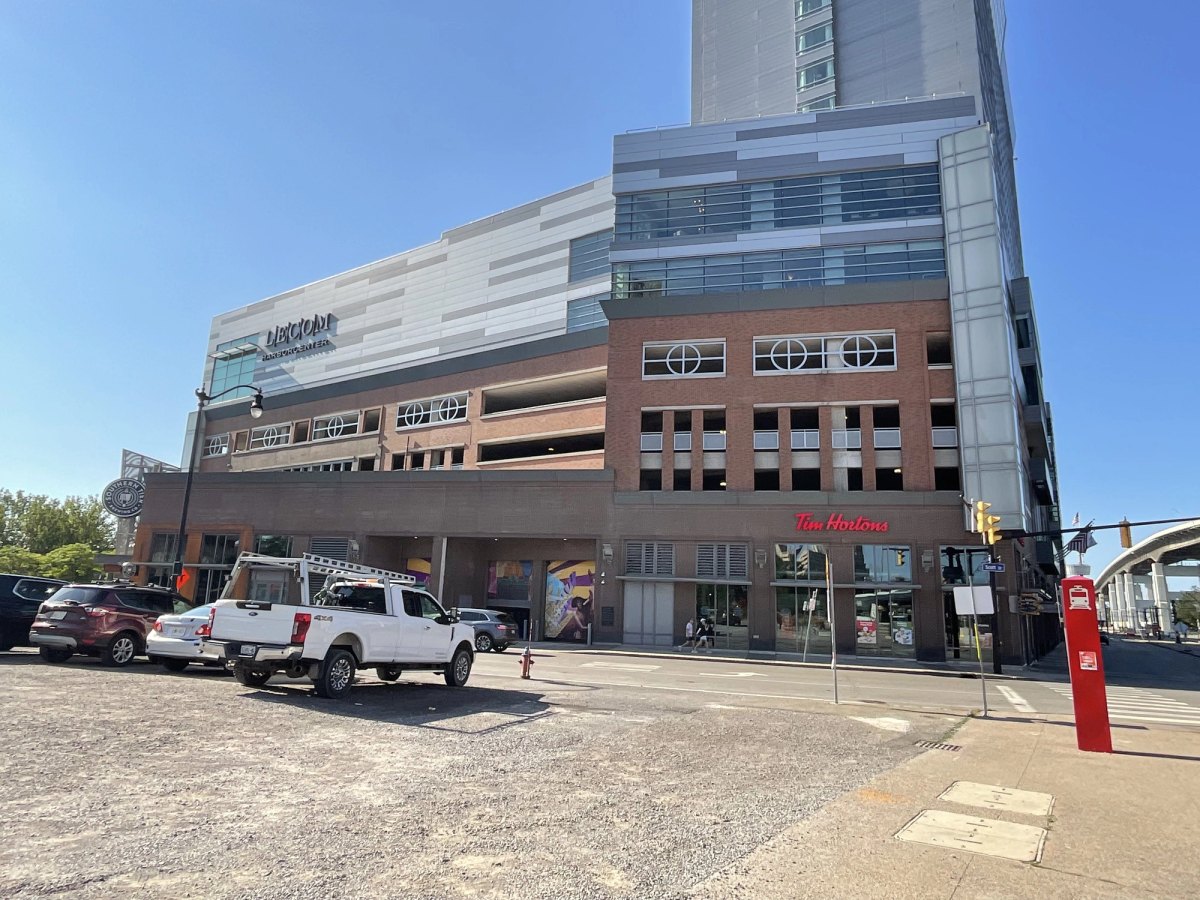 Marriott Harbor Center project photograph 6