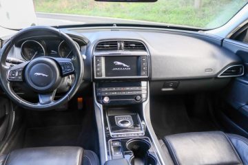 Jaguar XE 2.0 D Portfolio AWD Aut. - fotografia 8
