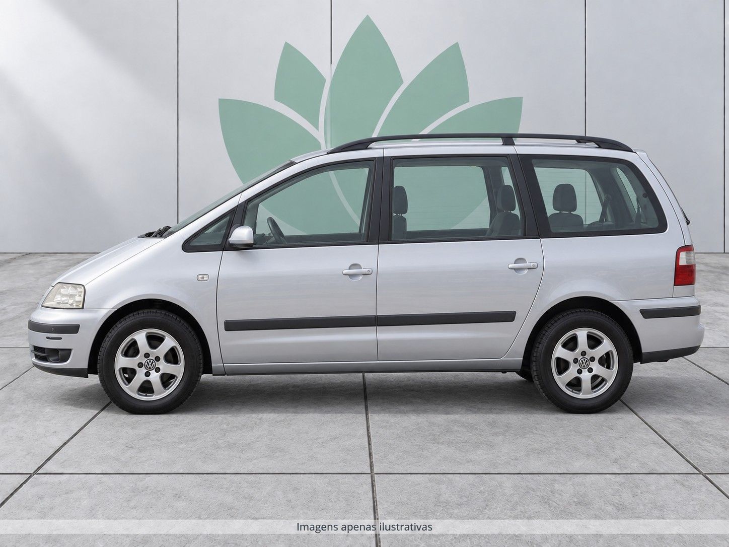 Volkswagen Sharan 1.9 TDi Confortline — para quem é