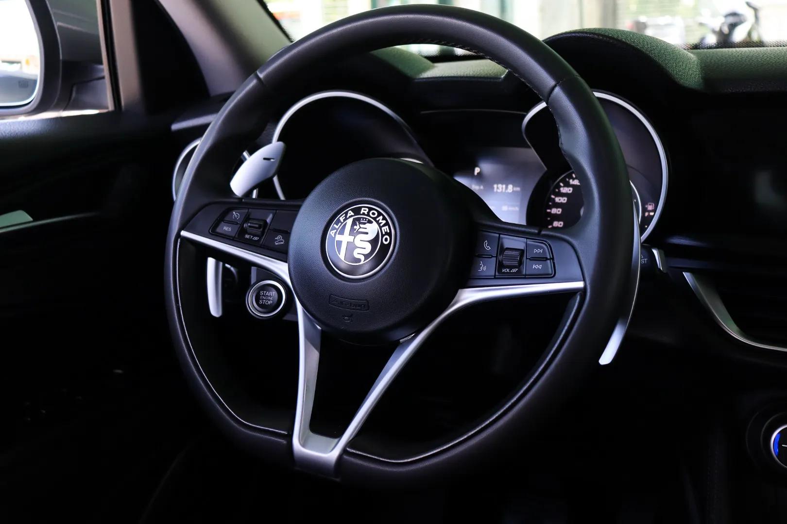 Alfa Romeo Stelvio 2.2 D Super AT8 — sensação