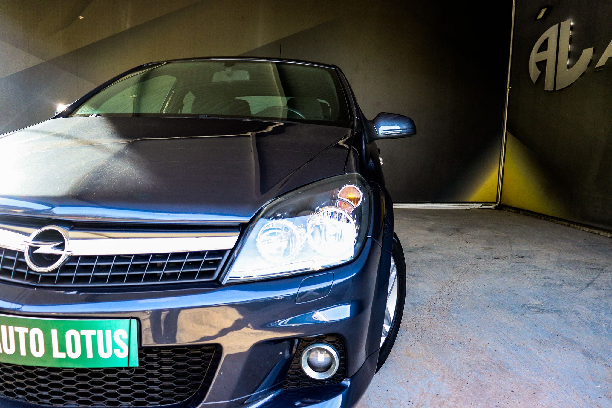 Opel Astra GTC 1.9 CDTI — dia a dia