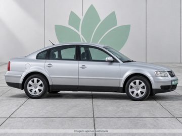 Volkswagen Passat 1.9 TDi Confortline 6V - fotografia 3