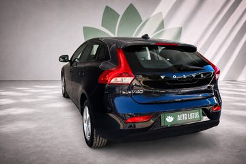 Volvo V40 2.0 D2 Momentum - fotografia 3