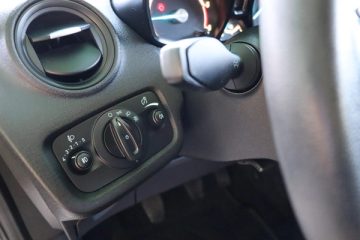 Ford Fiesta 1.5 TDCI VAN (IVA Dedutivel) - fotografia 12