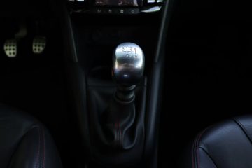 Peugeot 208 1.6 THP GTi - fotografia 21