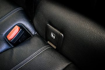 BMW 520 d xDrive Pack M Auto - fotografia 17