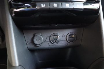 Peugeot 208 1.6 THP GTi - fotografia 45