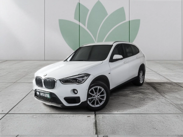 BMW X1 18 d sDrive Advantage Auto - fotografia 3
