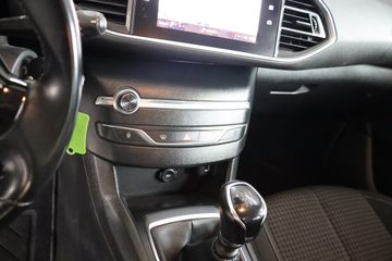 Peugeot 308 1.2 PureTech Active - fotografia 19
