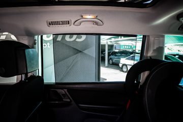 Seat Alhambra 2.0 TDI Style DSG - fotografia 40