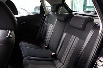 Volkswagen Polo 1.2 TSi Confortline - fotografia 24