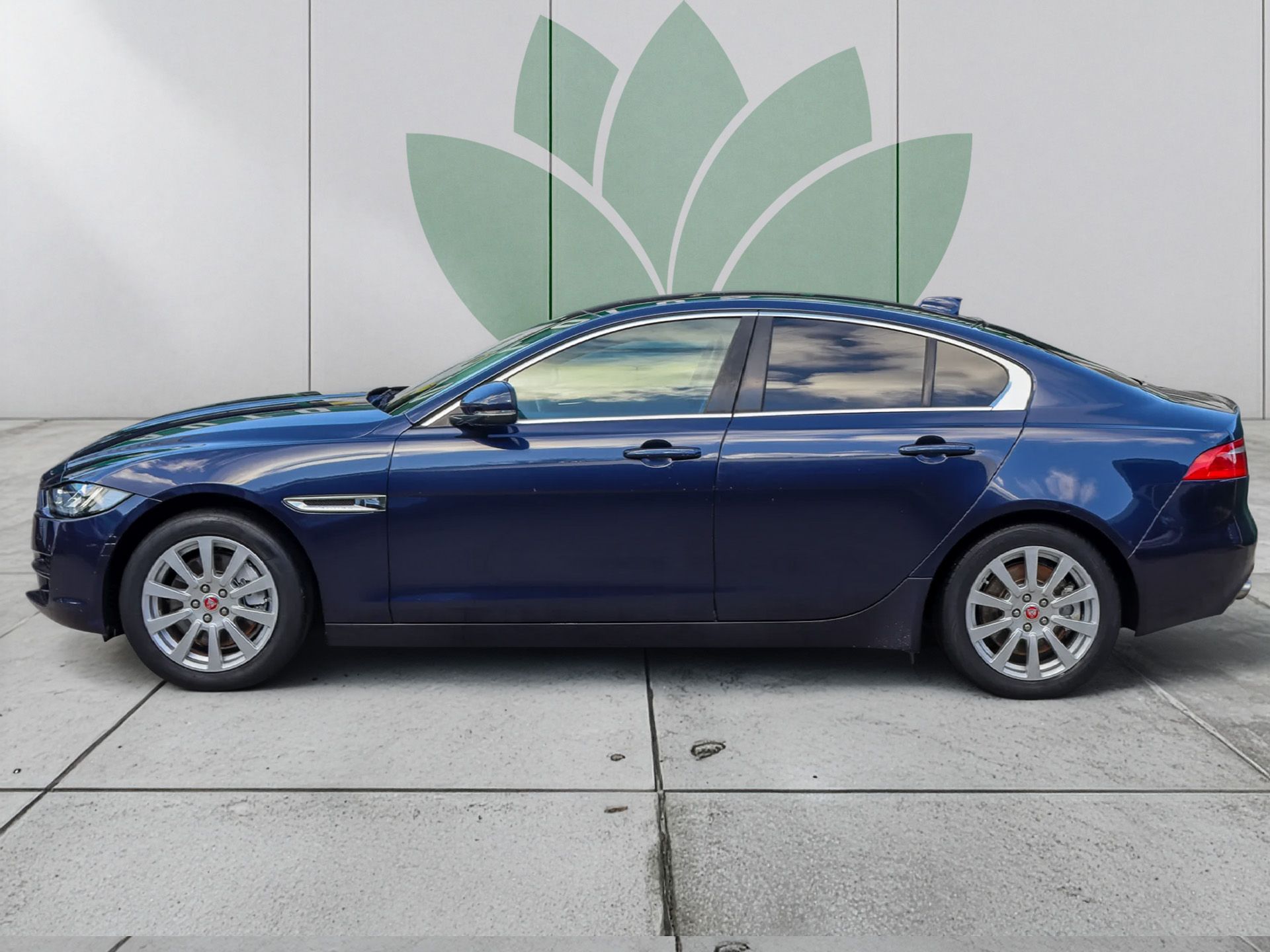 Jaguar XE 2.0 D Portfolio AWD Aut. — sensação