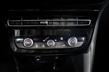 Opel Mokka 1.2 T Ultimate AT - fotografia 43