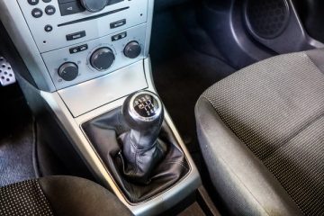 Opel Astra GTC 1.9 CDTI - fotografia 16