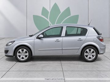 Opel Astra 1.3 CDTI Enjoy - fotografia 2
