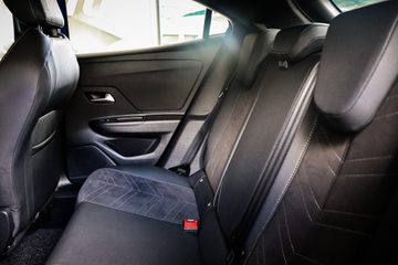 Opel Mokka 1.2 T Ultimate AT - fotografia 36