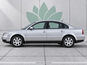 Volkswagen Passat 1.9 TDi Confortline 6V - fotografia 2