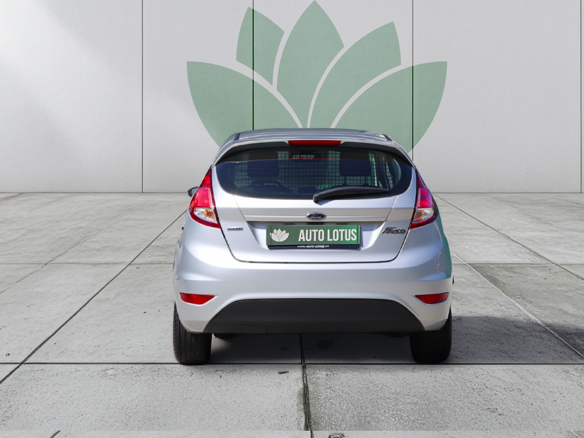 Ford Fiesta 1.5 TDCI VAN (IVA Dedutivel) — dia a dia