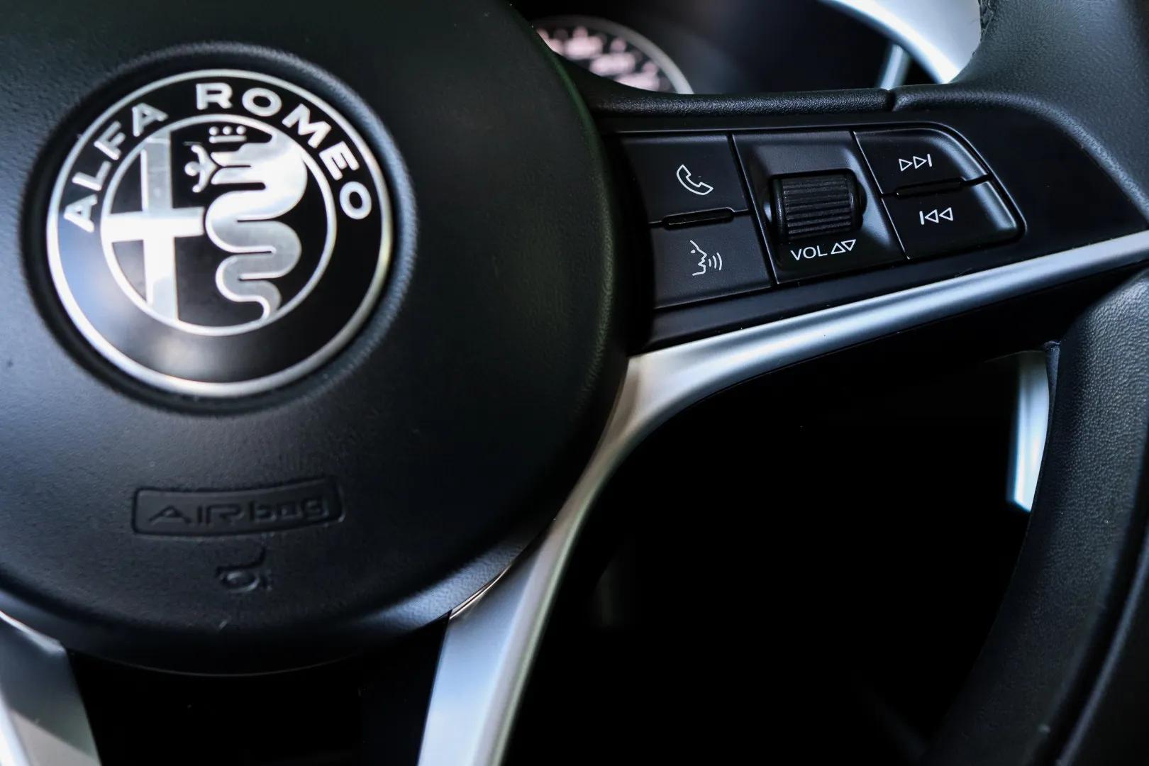 Alfa Romeo Stelvio 2.2 D Super AT8 — dia a dia