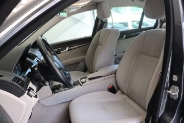 Mercedes Benz C 200 CDI Classic BlueEfficiency - fotografia 5