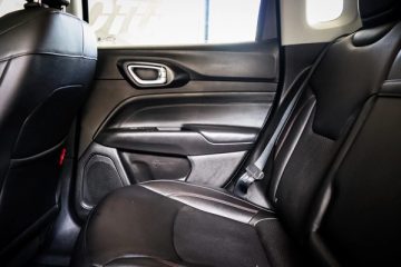 Jeep Compass 1.3 TG Trailhawk - fotografia 14