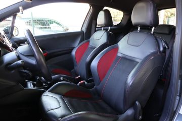 Peugeot 208 1.6 THP GTi - fotografia 11