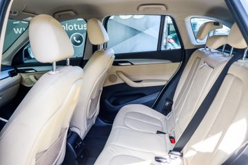 BMW X1 18 d sDrive Advantage Auto - fotografia 35
