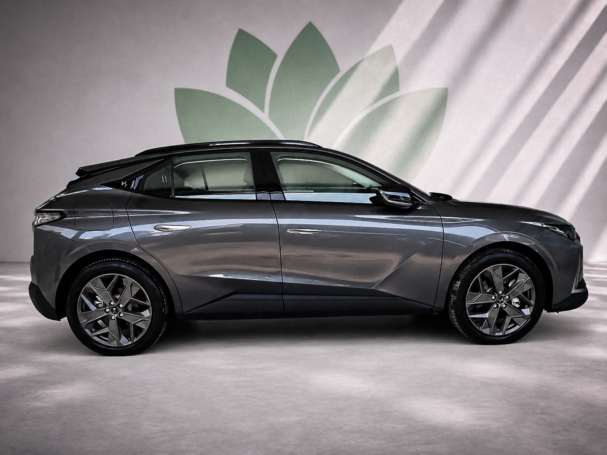 DS DS4 E-Tense Trocadero Cross EAT8 — para quem é