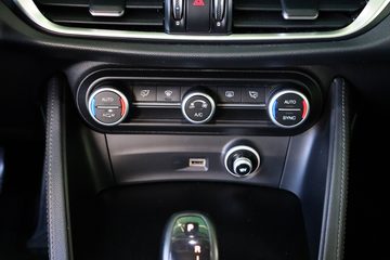 Alfa Romeo Stelvio 2.2 D Super AT8 - fotografia 43