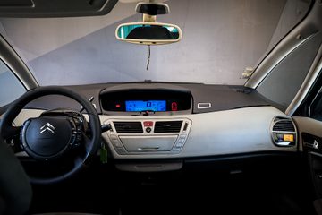 Citroën C4 Grand Picasso 1.6 HDi Exclusive CMP6 - fotografia 46