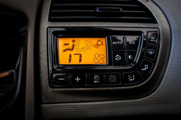 Citroën C4 Grand Picasso 1.6 HDi Exclusive CMP6 - fotografia 45