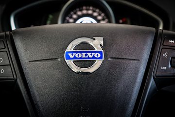 Volvo V40 2.0 D2 Momentum - fotografia 16