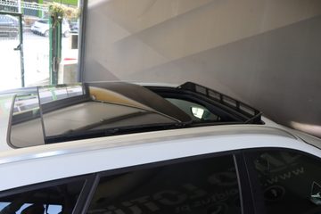 Seat Leon ST 2.0 TDI FR S/S - fotografia 13