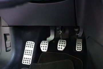 Peugeot 208 1.6 THP GTi - fotografia 34