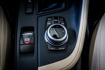 BMW X1 18 d sDrive Advantage Auto - fotografia 43