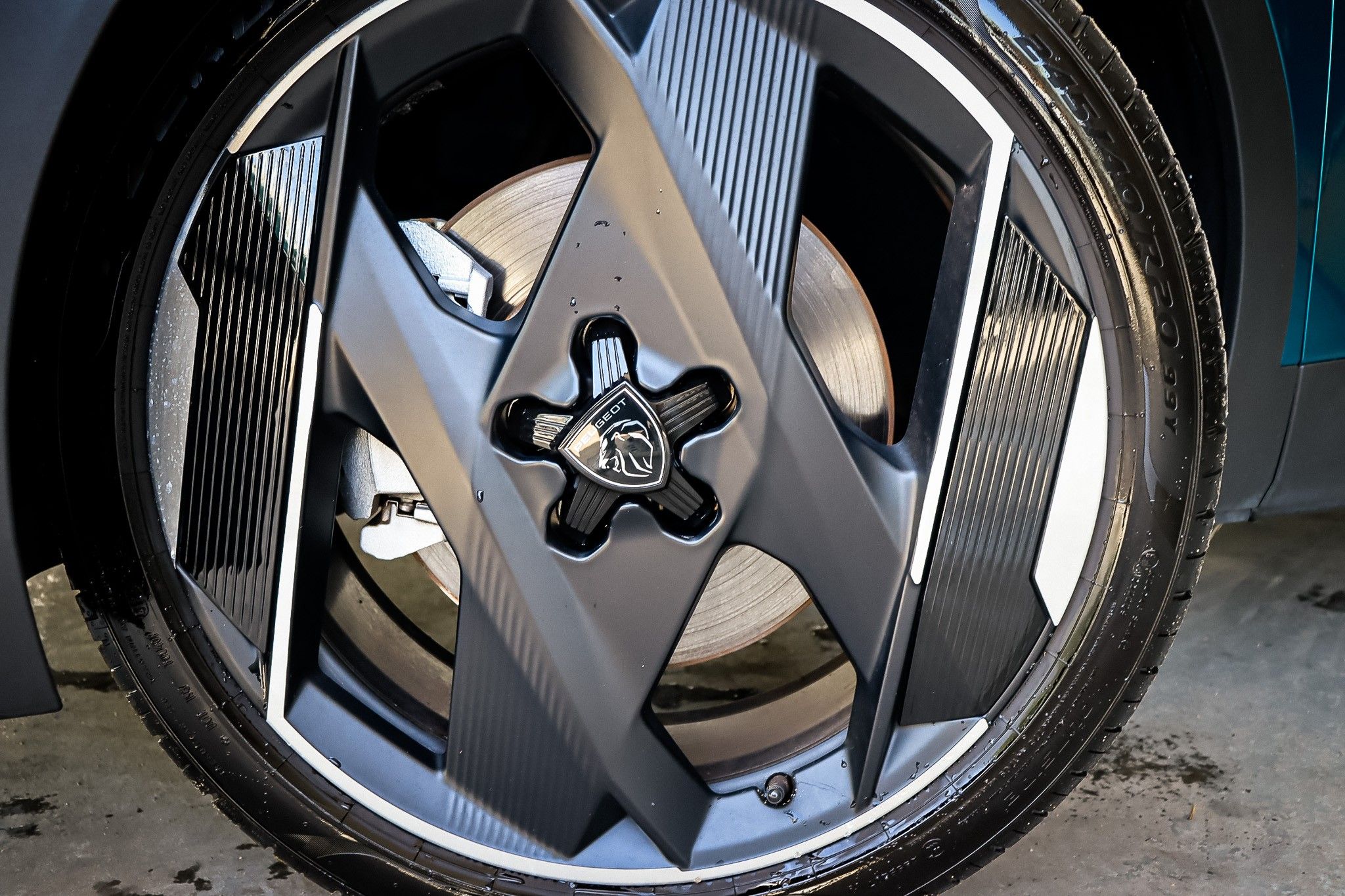 Peugeot 408 1.6 Hybrid GT e-EAT8 — final