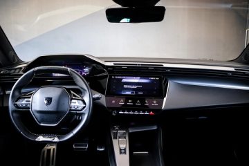 Peugeot 408 1.6 Hybrid GT e-EAT8 - fotografia 23