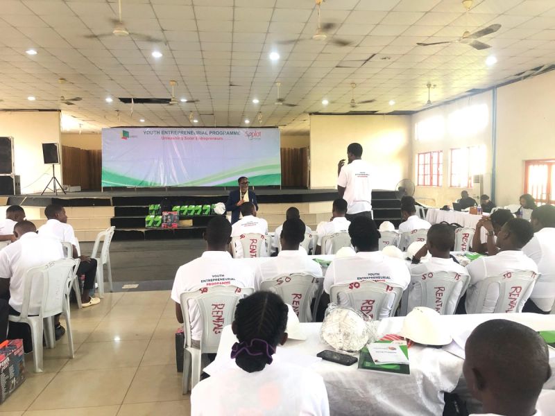 HSE expert delivering speech on Health, Safety and Environment