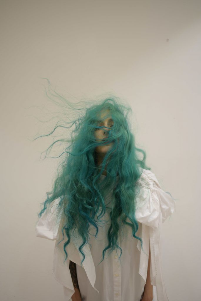 AKIS Į AKĮ SU GYVENIMU