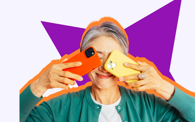 Una mujer sonriente se lleva a los ojos un teléfono naranja y otro amarillo, con un dibujo de una estrella morada de fondo